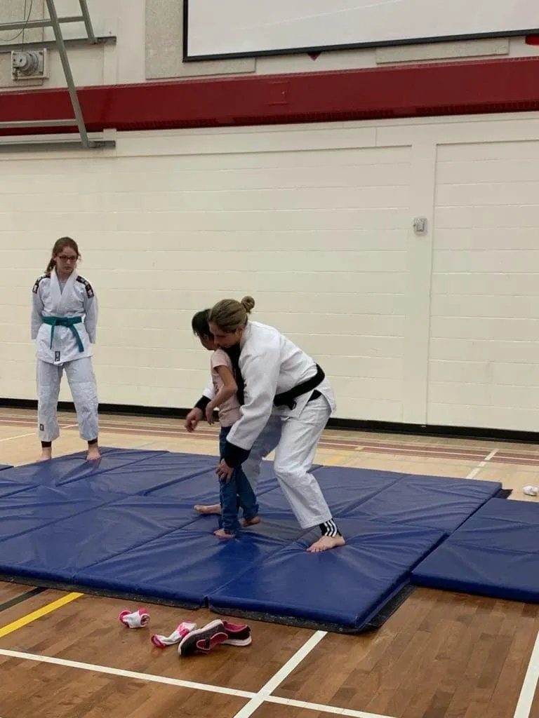 Self-Defense class with Priscilla Gagne, with young female student